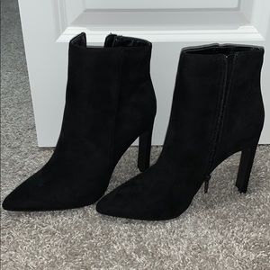 Fashion Nova boots